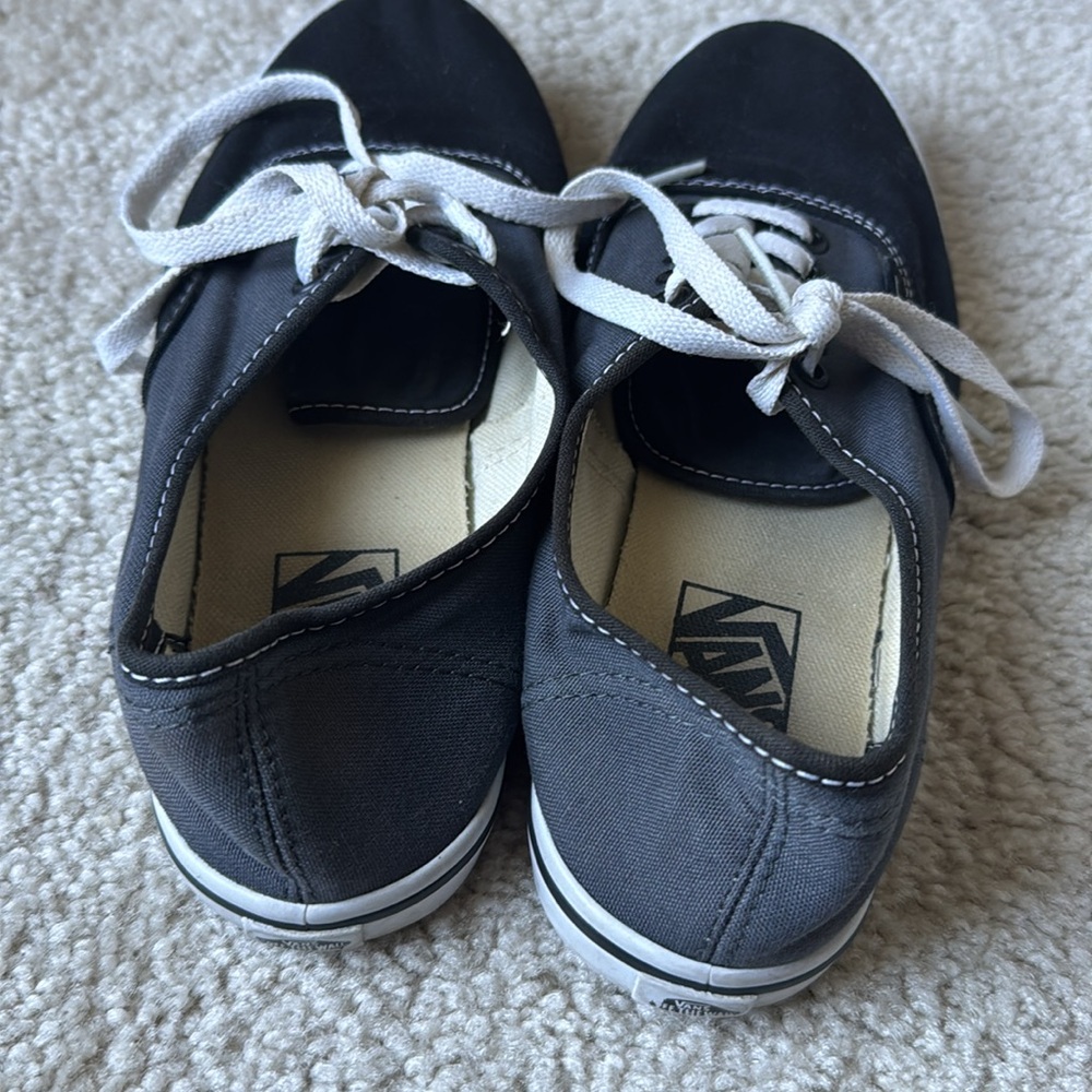 Vans black and gray size 8 sneakers - Picture 4 of 7